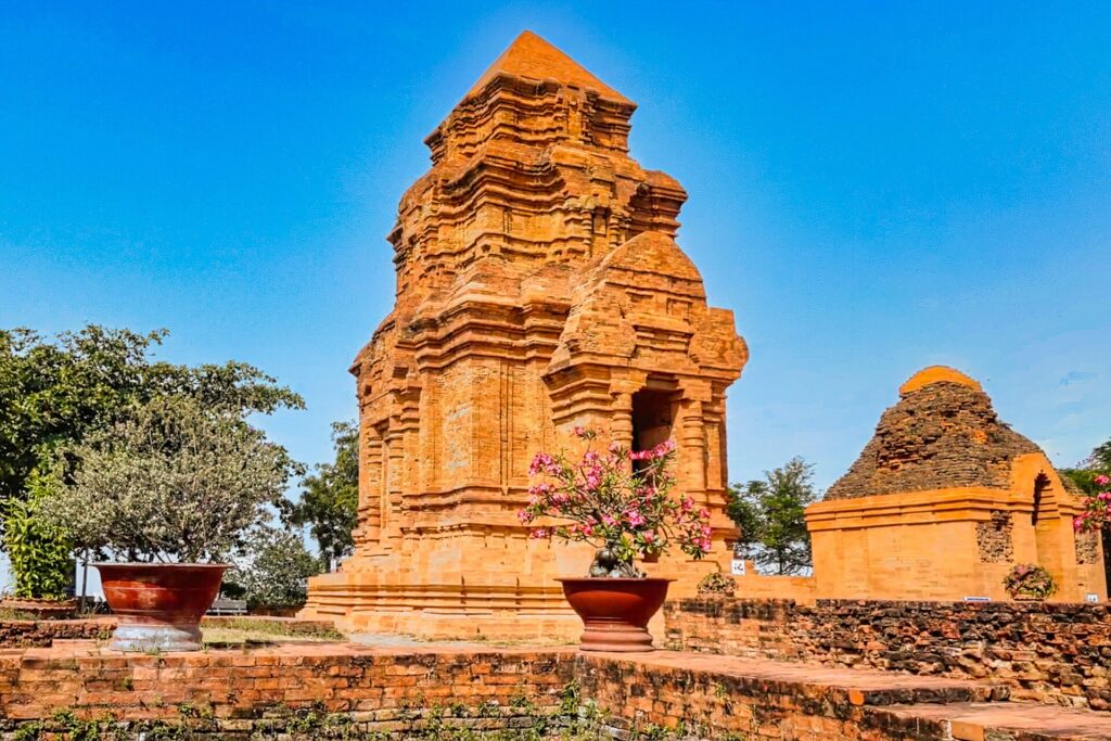 Tháp Chăm Po Sah Inư, Phú Hài, Phan Thiết